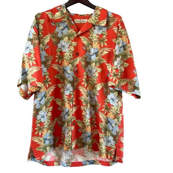 Tommy Bahama 100% Silk Button Down Shirt Hibiscus‎ and Pineapple Print Size L - Picture 1 of 10